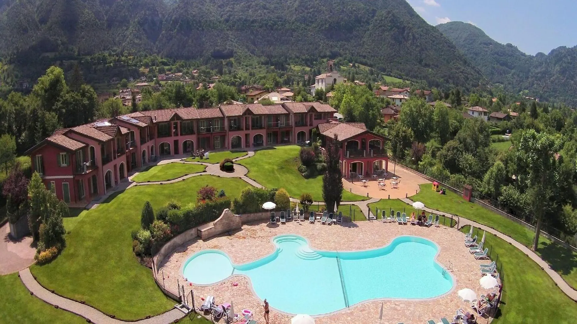 Spacious Apartment In Idro With Shared Pool Crone Italy